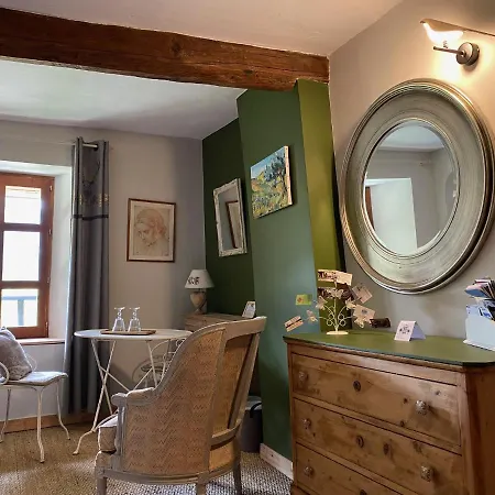 Les Means Guest house