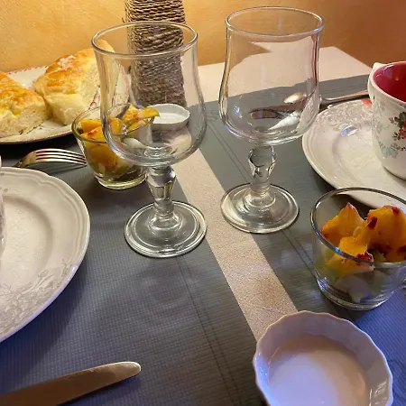 Les Means Guest house