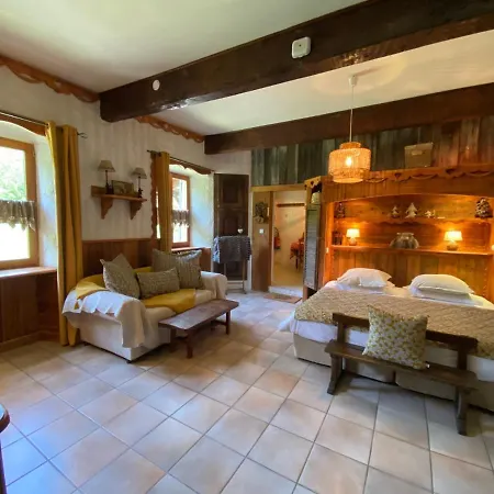 Guest house Les Means Meolans-Revel