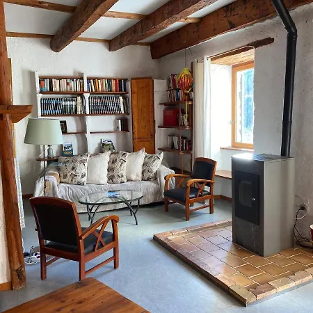 Guest house Les Means *